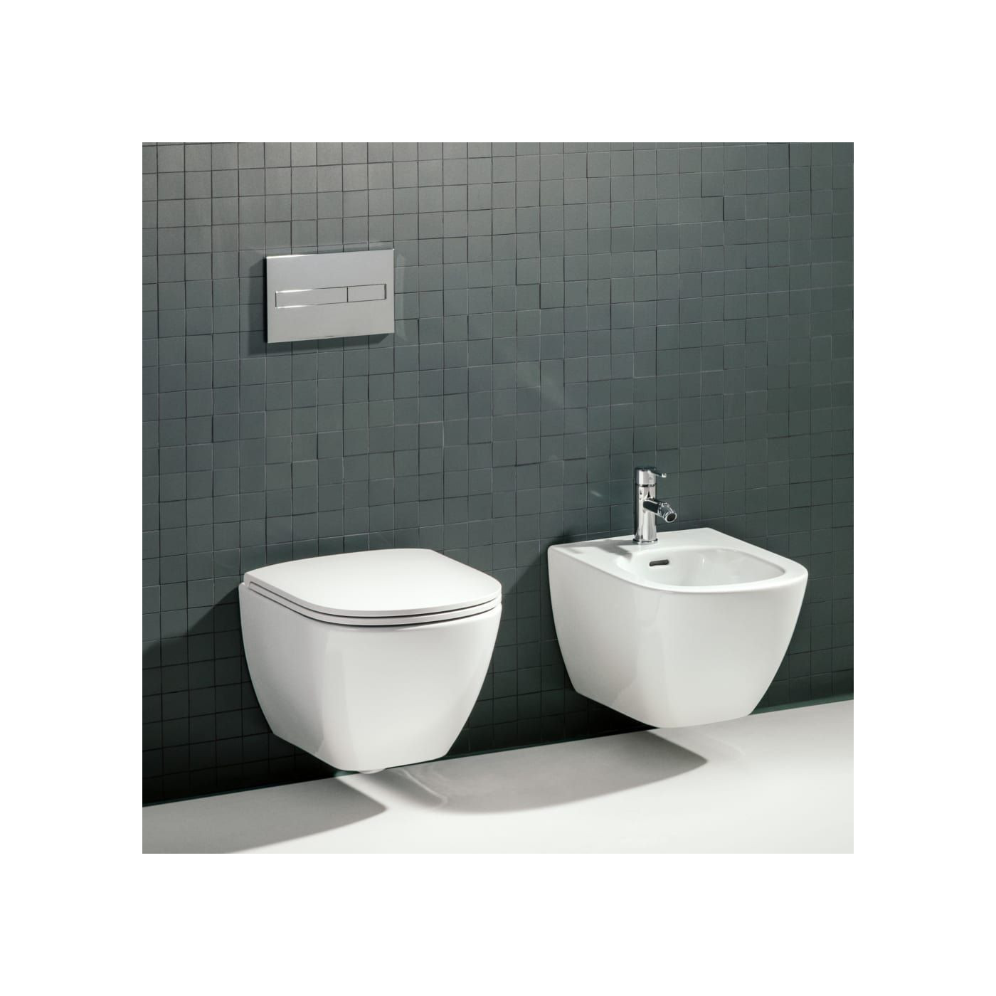 Bidet Podwieszany Advanced 520x360 mm Z Otworem Na Baterię Na Środku Z Otworem Przelewowym Lua Biały H8300810003021 Laufen