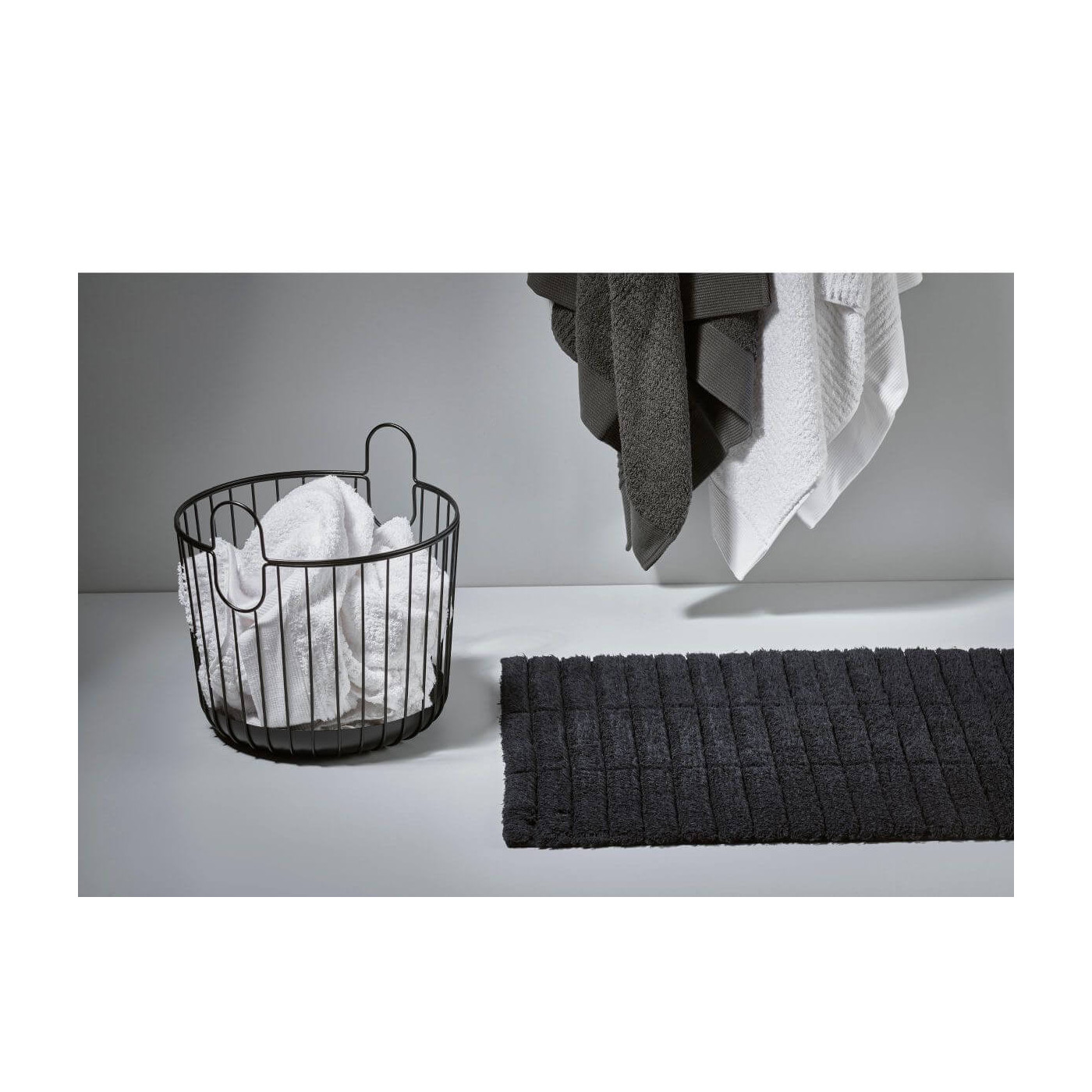 Dywanik Łazienkowy Tiles Black 331847 Zone Denmark