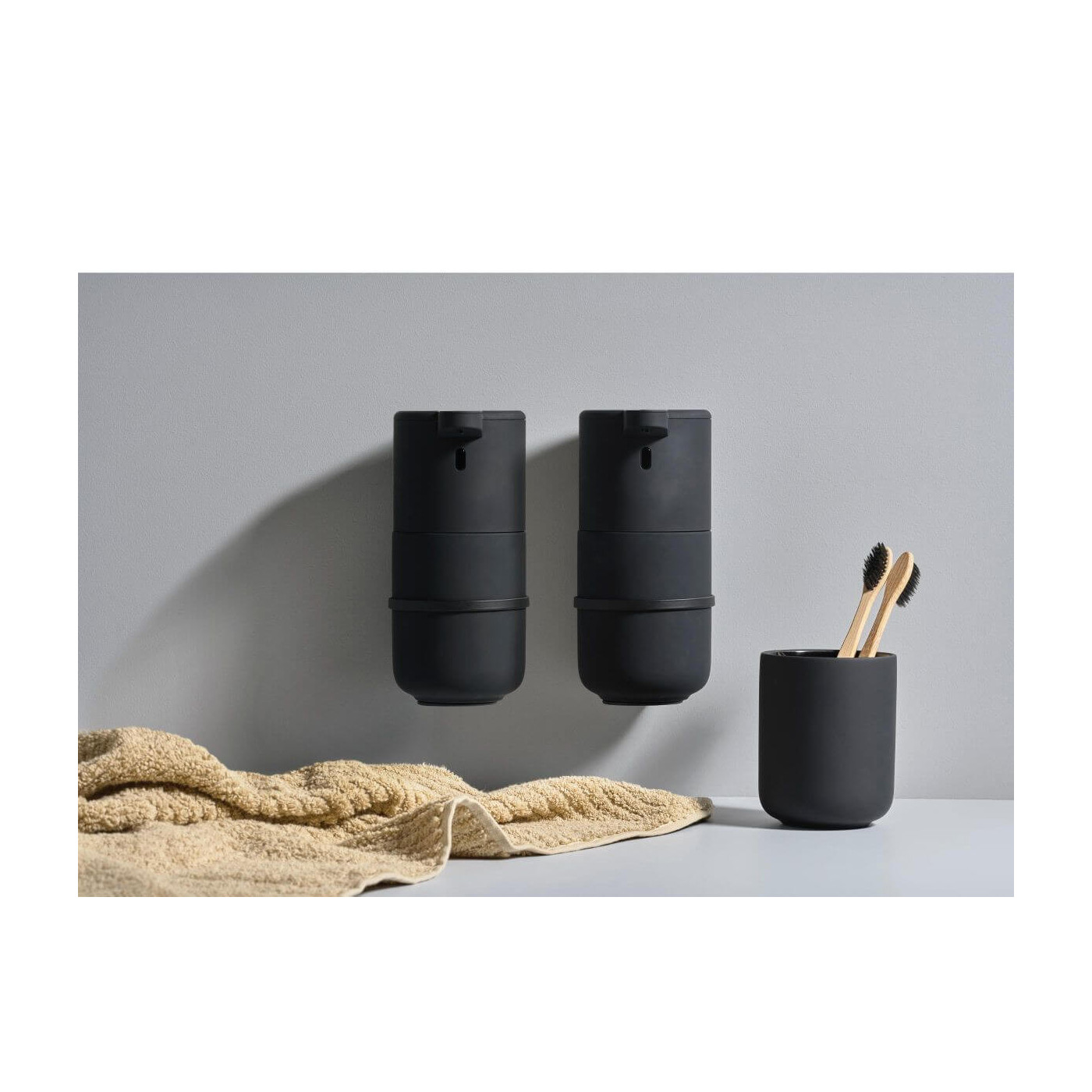 Kubek Na Szczoteczki Ume Black 330397 Zone Denmark