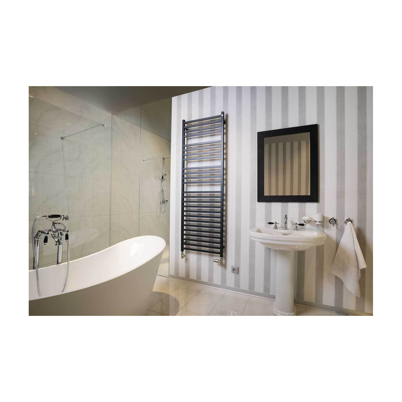Grzejnik Vision QV120-040-05/0557 1176X400 Czarny Mat Zehnder