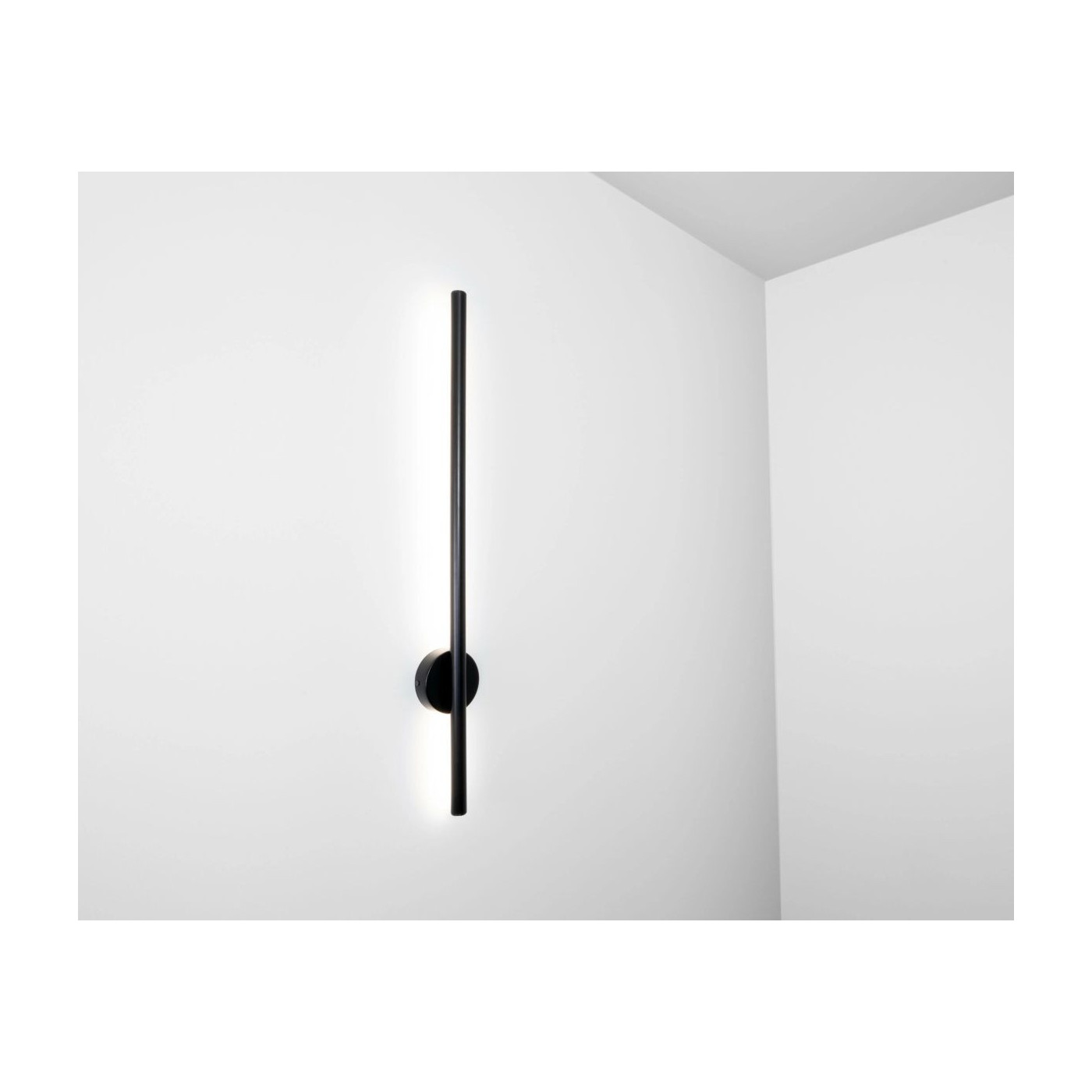 Kinkiet Lumio Wall L Black 4000K 123602 Aio
