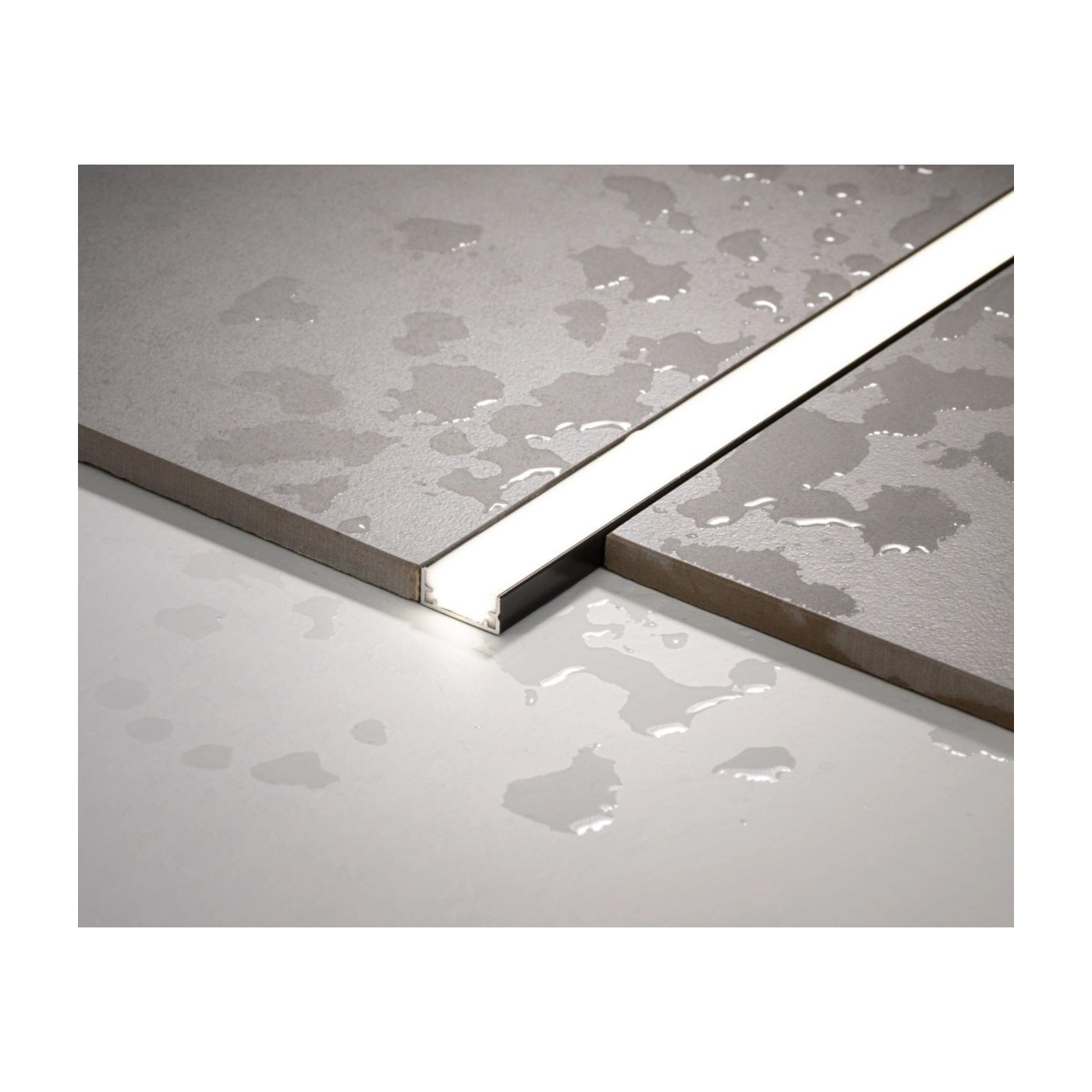 Oprawa LED Łazienkowa AQU Czarna IP68 200 cm 3000K Kingled