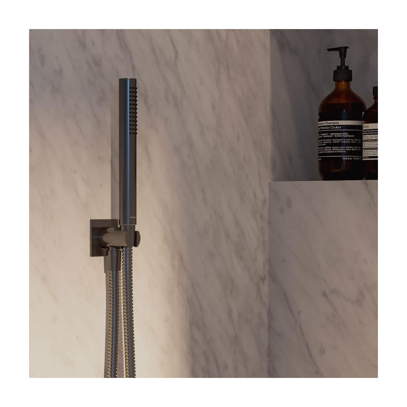 Przyłącze Kątowe Z Uchwytem Antracyt Contour 8873C/KAT Omnires